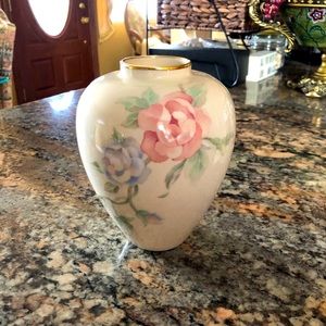 Lenox “Chatsworth” 6 3/8” Vase